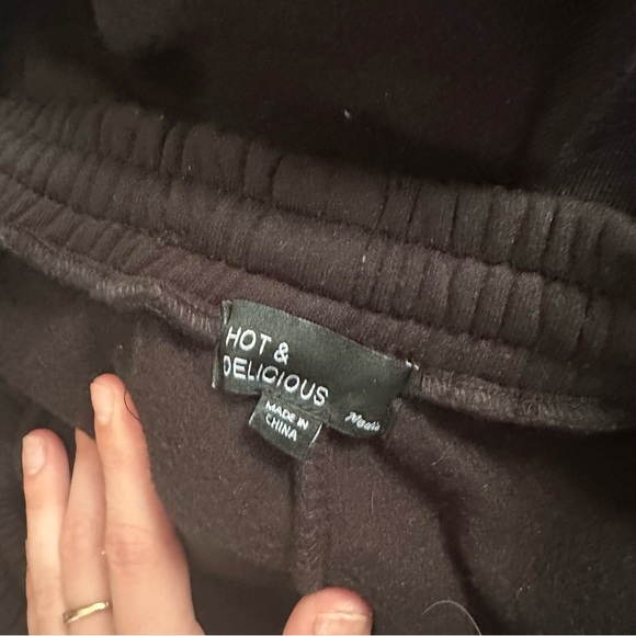 BLACK SWEATSUIT - Picture 6 of 6